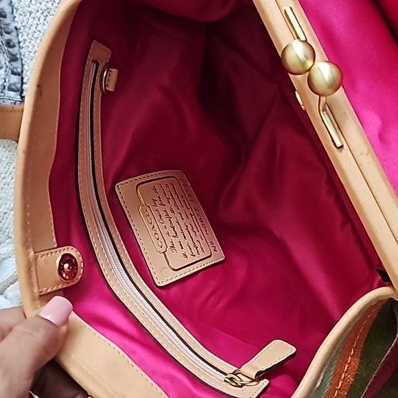 Coach Hamptons 10th Annv Archive Stripe Bag EUC - Picture 11 of 13